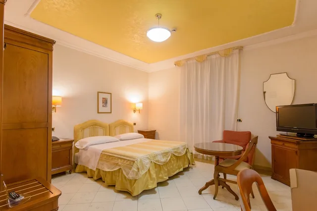غرفة بسرير مزدوج، Mariano Iv Palace Hotel 2/5