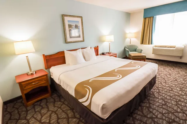 جناح بسرير كينج، Quality Inn & Suites Sequim at Olympic National Park 1/2