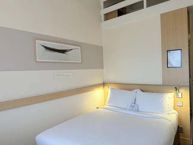 غرفة قياسية بسرير مزدوج وسريرين منفصلين، Kyriad Rennes Chantepie 1/10