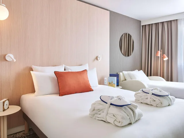 غرفة سوبيريور مفردة بسرير كوين مع أريكة، Novotel Paris 13 Porte d Italie 1/10