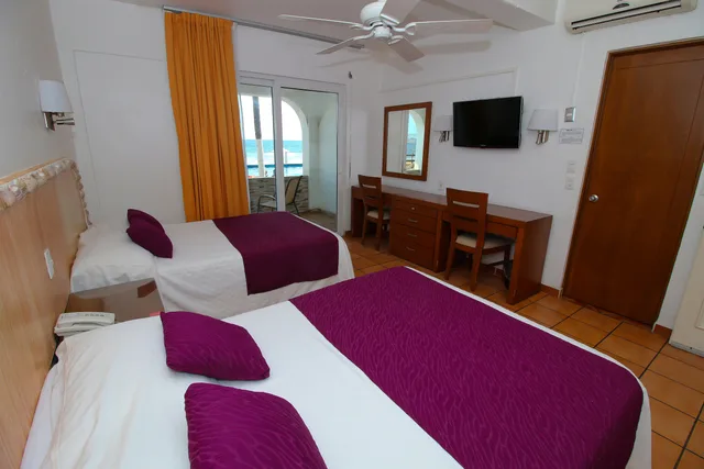 غرفة قياسية بسرير مزدوج، HOTEL MARBELLA 1/4