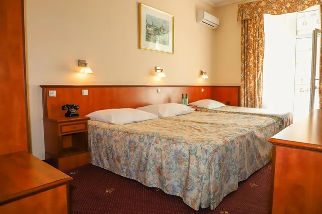 غرفة قياسية ثلاثية بثلاثة أسرّة، Hotel Union 8/10