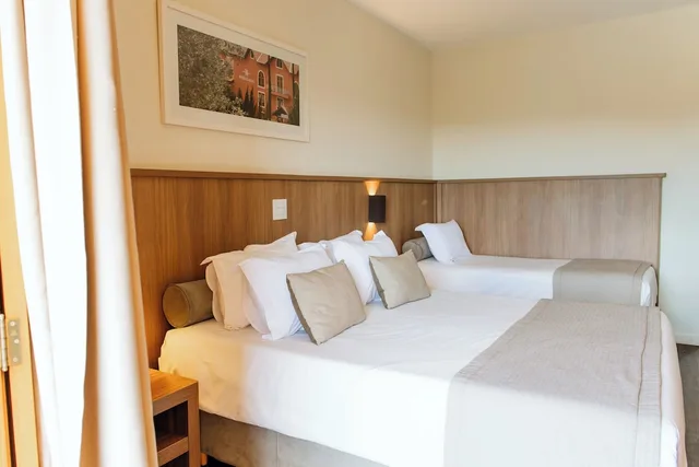 غرفة ديلوكس بسرير كوين وسرير فردي، Monreale Resort Parque Aquatico Pocos de Caldas 7/10