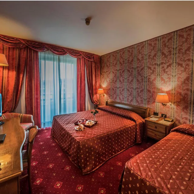 غرفة ثلاثية، Hotel Valdarno 1/4