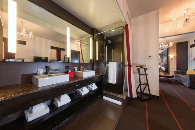 Suite, King Bed, Sofa, Living Area, Sanctuary Hotel New York 4/4