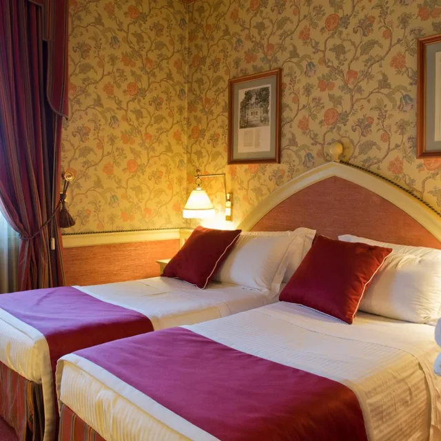 غرفة قياسية بسرير كينج، Hotel Milano Regency 1/3