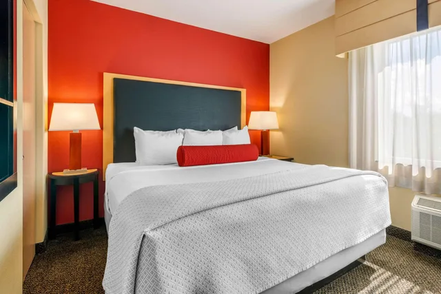 جناح بسرير كوين، Cambria Hotel Ft Lauderdale Airport South Cruise Port 1/3