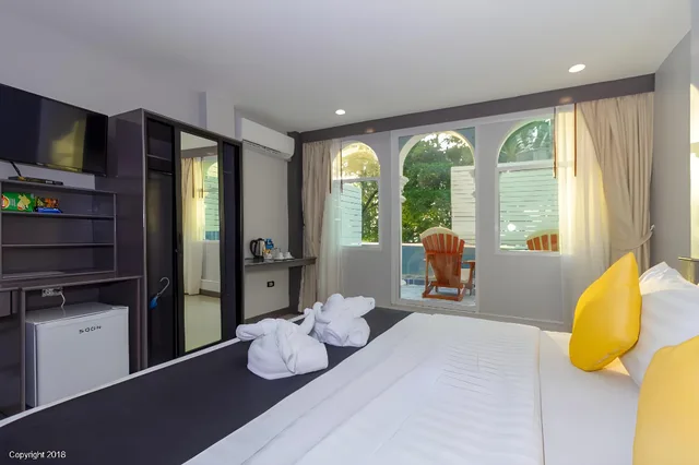 غرفة ديلوكس، MODERN LIVING HOTEL 1/2