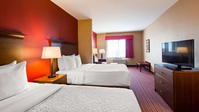 جناح ديلوكس بسرير كوين، Best Western Plus Hudson Hotel & Suites 4/10