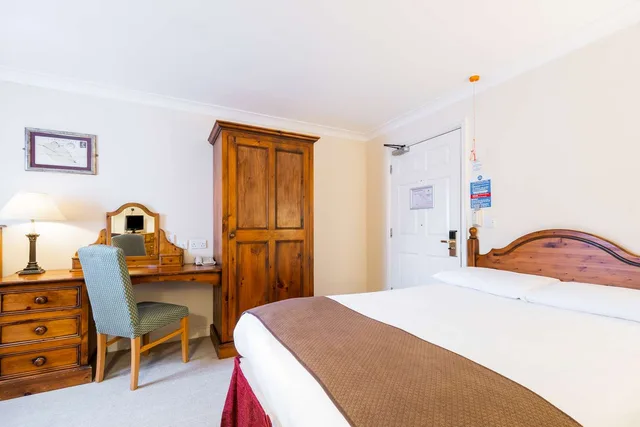 غرفة قياسية بسرير مزدوج، The Barn Hotel & Spa 1/2