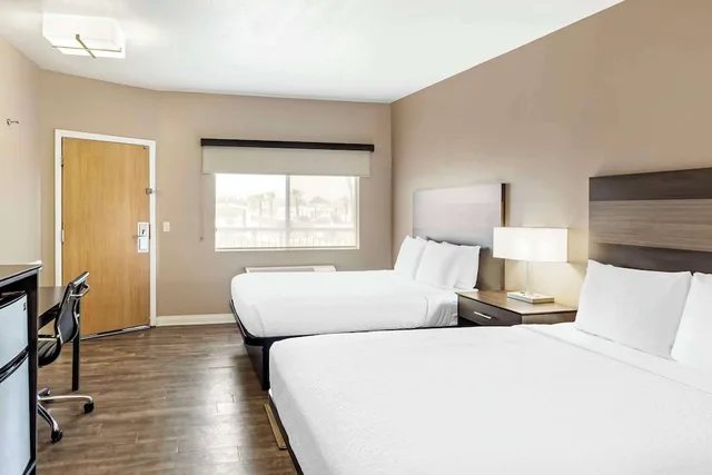 غرفة قياسية بسريرين كوين، Best Western China Lake Inn 5/10