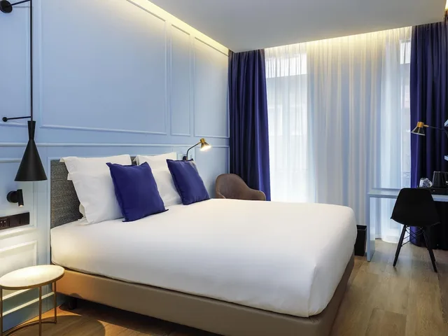 غرفة كلاسيكية بسرير مزدوج بإطلالة على الحديقة، Mercure Porto Centro Aliados 1/6