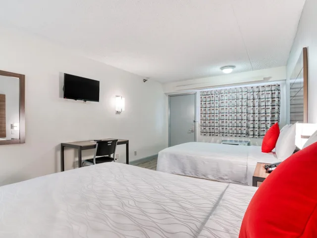 غرفة قياسية بسريرين كوين، Dallas Love Field Inn 5/6