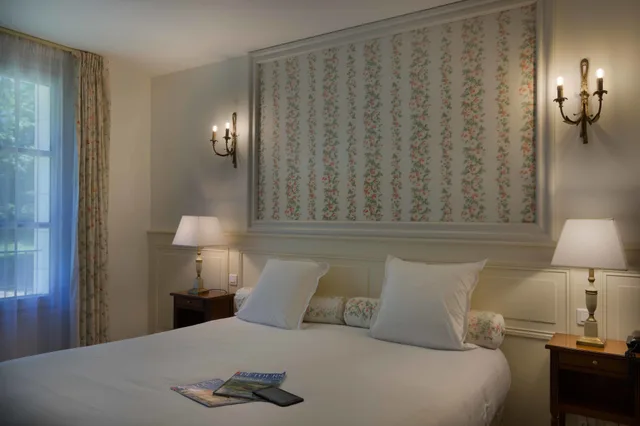 غرفة بريفيليج بسريرين منفصلين، Chateau de La Rozelle Hotel 2/3