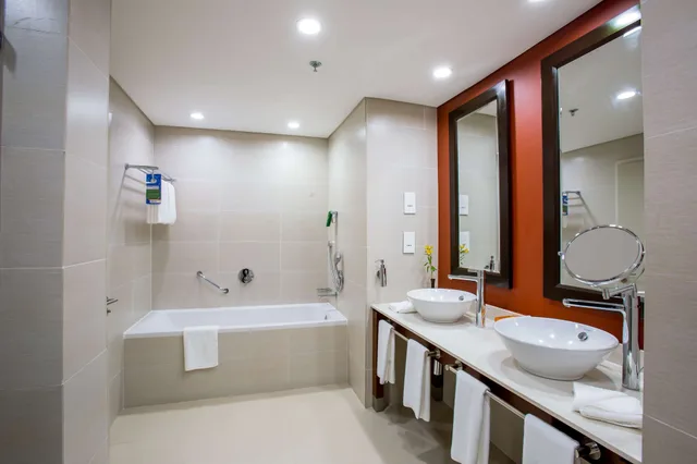 غرفة قياسية بسريرين منفصلين في طابق مرتفع، PARK INN BY RADISSON KIGALI 7/7