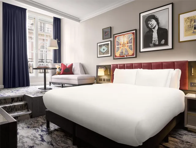 St James, King Bed، The Trafalgar St. James London, Curio Collection by Hilton 3/6