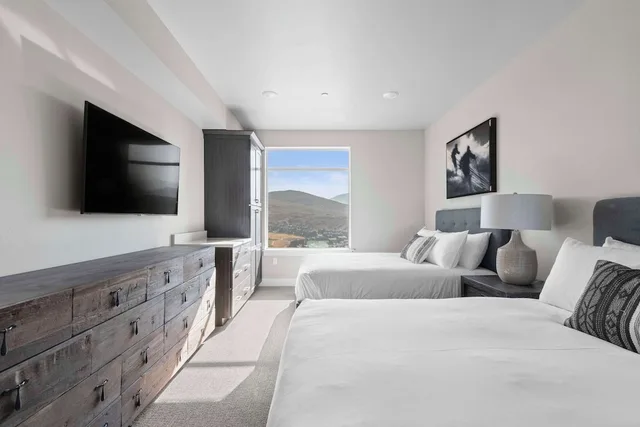 2 Bedrooms, Suite, King Bed, 2 Queen Beds, Mountain View, Sofa, Black Rock Mountain Resort 5/7