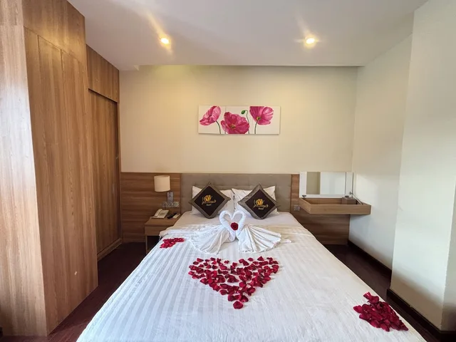 Deluxe, Queen Bed, City View, Sen Vang Luxury Hotel 9/10