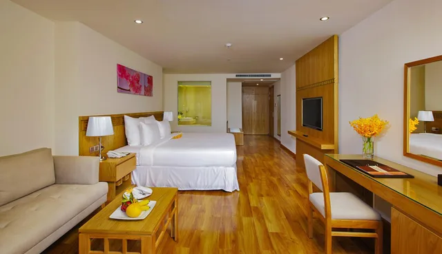 غرفة تنفيذية بسريرين منفصلين بغرفة نوم واحدة بحوض استحمام، ROSAKA NHA TRANG HOTEL 1/1