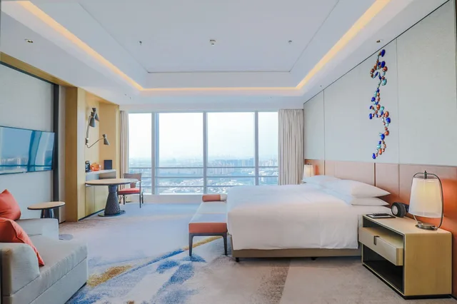 غرفة تنفيذية بسرير كينج، Sheraton Guangzhou Panyu 3/5