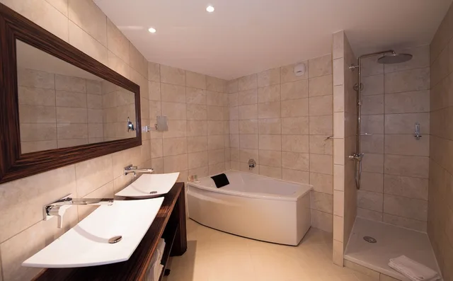 Junior Suite, King Bed, Sofa, Best Western Premier Patio Des Artistes 10/10