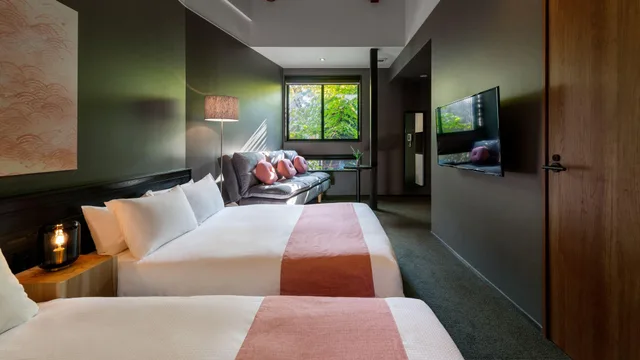 غرفة سوبيريور بسريرين منفصلين مع أريكة، The Machiya Hotel Takayama 2/2