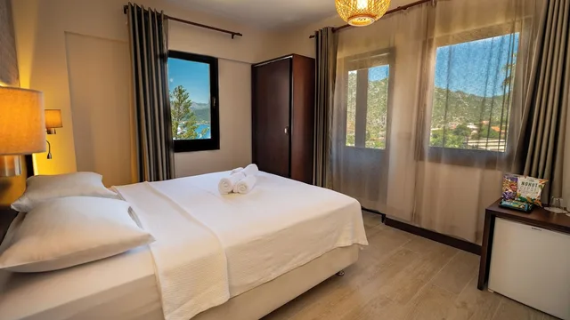 غرفة كومفورت بسرير كوين مع أريكة، Les Terrasses Selimiye Hotel 2/10
