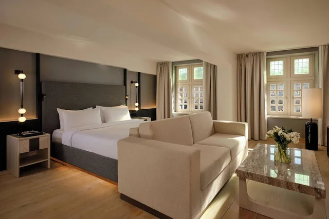 غرفة بريميوم بسرير كينج، Marriott Ghent 3/8