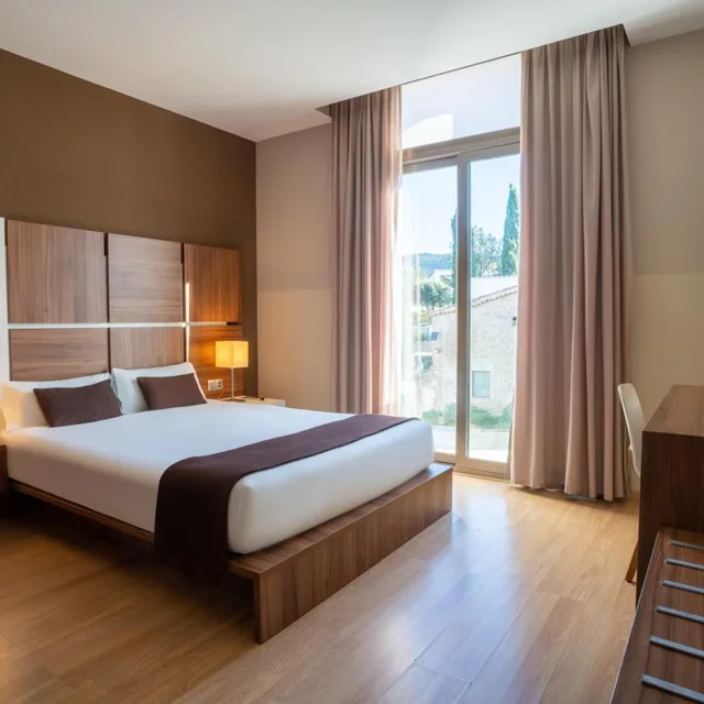 غرفة قياسية بسرير مزدوج أو سريرين منفصلين بشرفة، Hotel Can Galvany 1/4