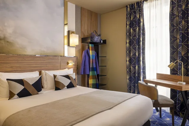 جناح بسرير كوين مع أريكة، Hotel Le Rocroy 1/4