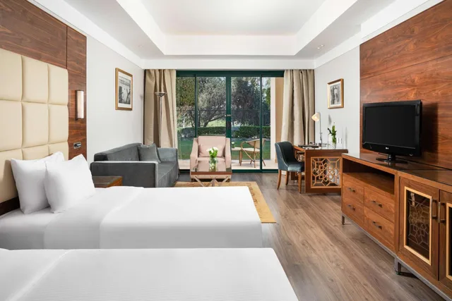 Executive, Single, Hilton Pyramids Golf Resort 8/12