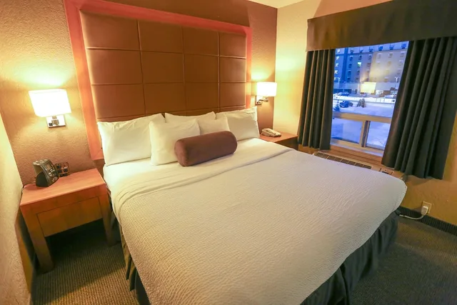 جناح بسرير كينج، Days Inn Calgary Airport 2/10