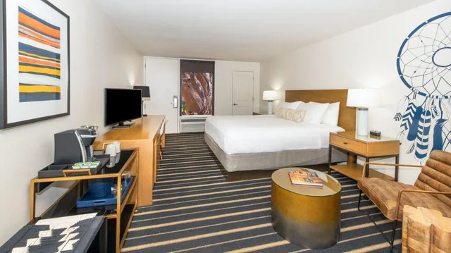 Red Rocks, Guest Room, King Bed, with View, Terrace، Sky Rock Sedona, a Tribute Portfolio Hotel 6/10