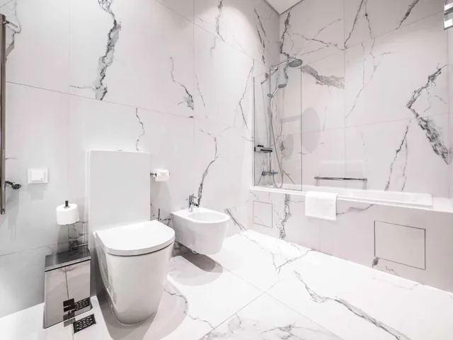جناح جونيور، Hotel Pacai 6/9