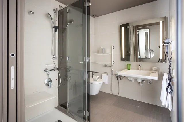 غرفة بسرير مزدوج لذوي الإعاقة، Hampton Inn & Suites Miami Wynwood Design District 4/4