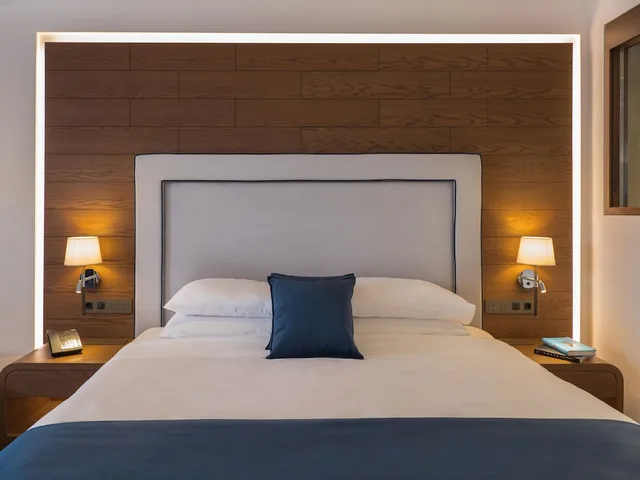 جناح جونيور ديلوكس بسرير كينج بإطلالة على البحر مع أريكة بمسبح خاص، Nana Princess Suites Villas Spa 2/6