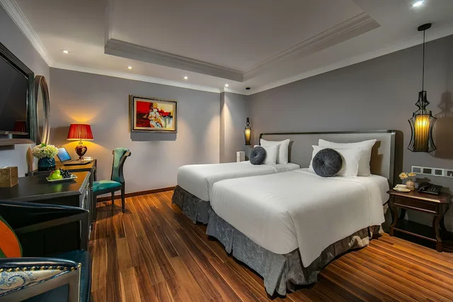 غرفة متصلة عائلية بسرير كينج وثلاثة أسرّة بغرفتي نوم، L Heritage Hanoi Hotel 4/8