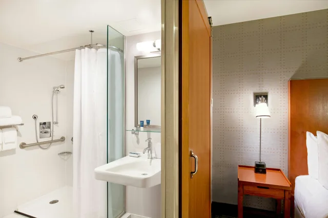 غرفة بسرير مزدوج، Four Points by Sheraton Midtown Times Square 3/4