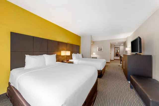 جناح بسرير كوين، Comfort Suites Miami Airport North 3/6