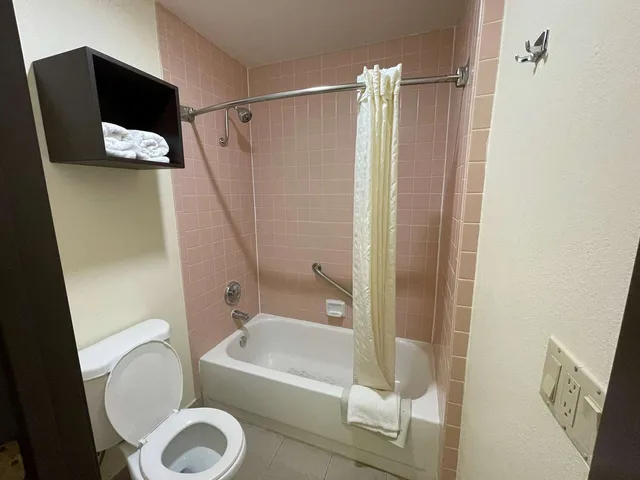Room, 2 Queen Beds, SureStay Hotel By Best Western Williams 9/10