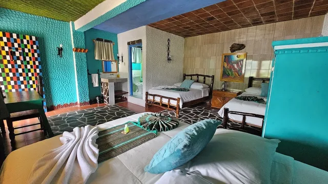 غرفة ثلاثية بسرير مزدوج، ECO HOTEL UXLABIL ATITLAN 1/7