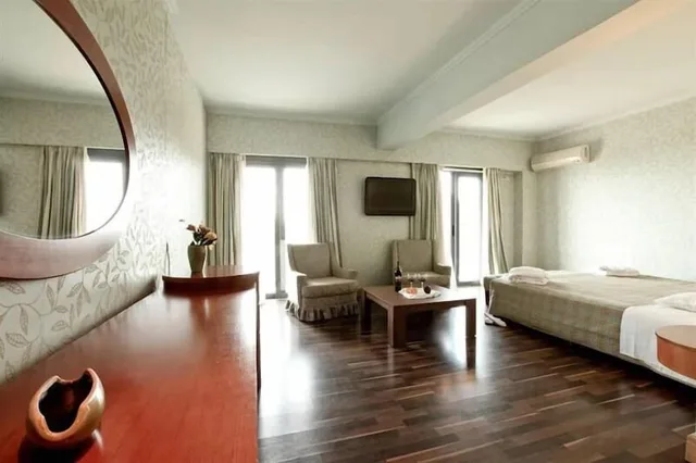 جناح بسرير كينج، Galaxy Hotel 1/4