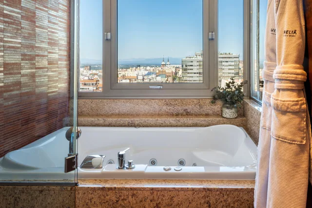 The Level, Junior Suite, Panoramic View, Melia Madrid Princesa Hotel 5/5