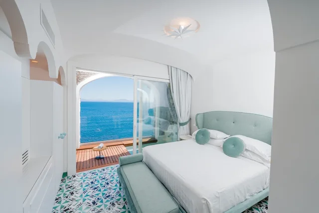جناح جونيور بسرير كينج بإطلالة على البحر بغرفة نوم واحدة مع أريكة بحوض جاكوزي، Hotel Cetus 1/2