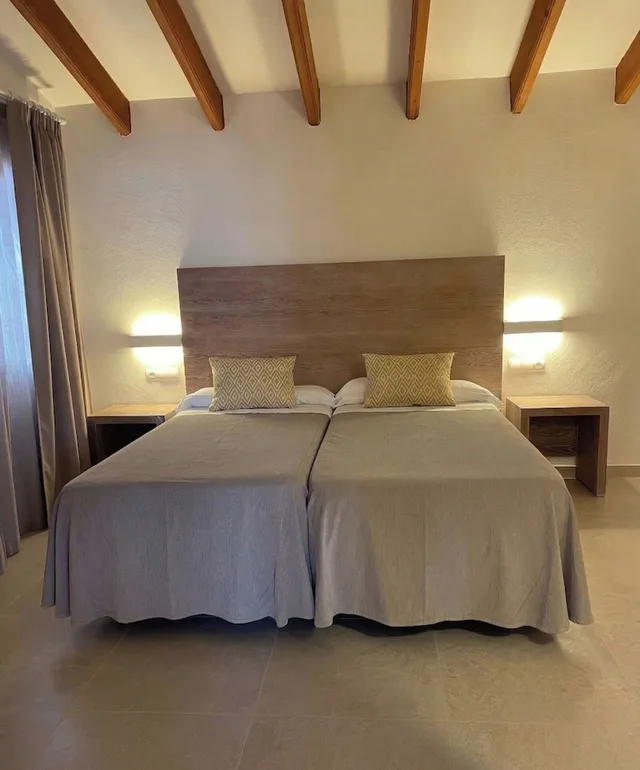 بنغل بأربعة أسرّة، Xaloc Playa 1/4