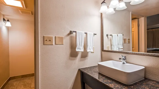 غرفة قياسية بسرير كينج، Best Western Town House Lodge 7/10