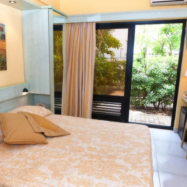 غرفة قياسية، Acacia Resort 2/3