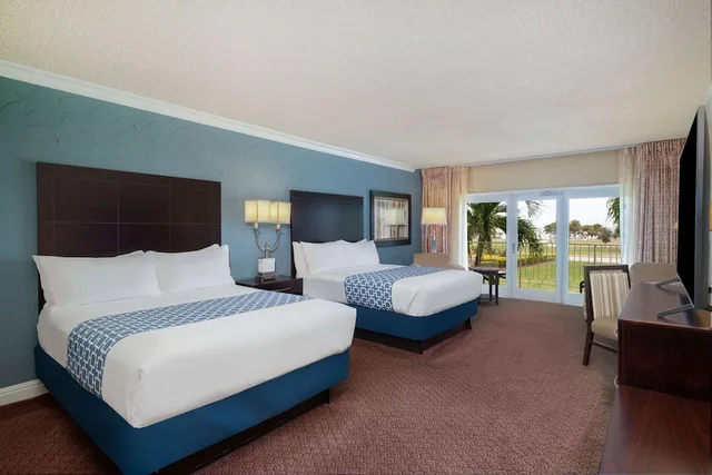 Room, 2 Queen Beds, Bay View, Balcony، Safety Harbor Resort & Spa, Trademark Collection By Wyndham 5/7