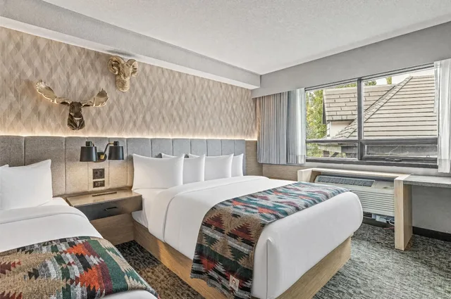 غرفة عائلية، Everwild Canmore - Nordic Spa & Hotel 7/10