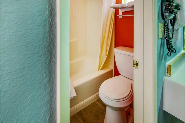 غرفة بسريرين كوين، Hotel Europa Ridgecrest 5/6